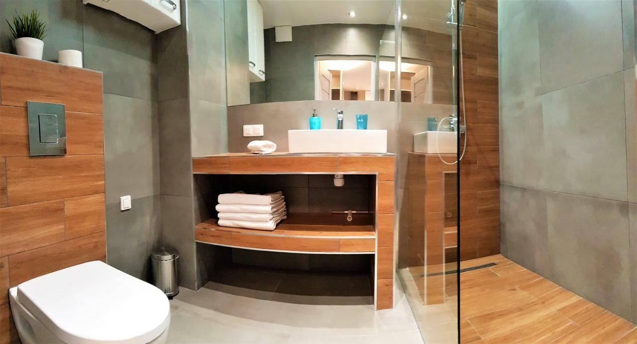 Apartament B&F Poznan Business & Family Nalkowskiej ภายนอก รูปภาพ